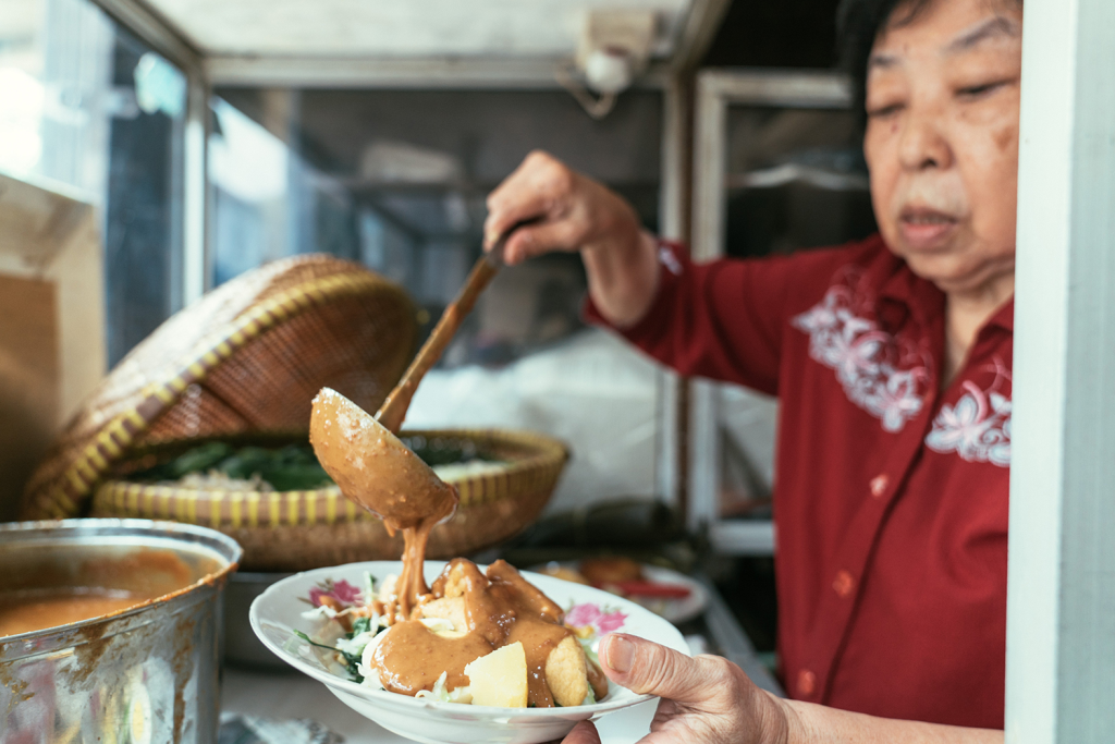 Kontak Franchise Gado Gado Bon Bin